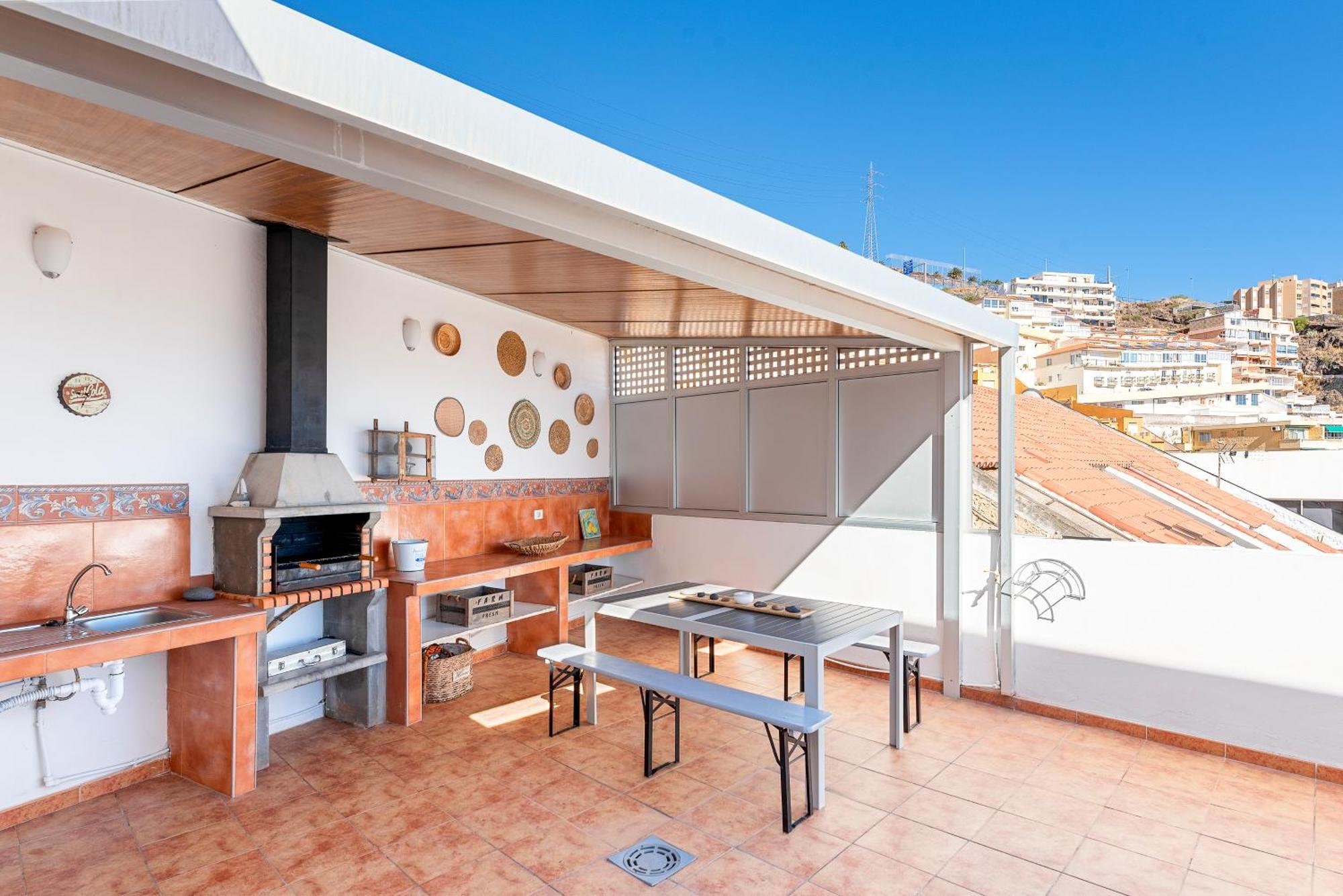 Boutique With Bbq Terrace And Ocean Views